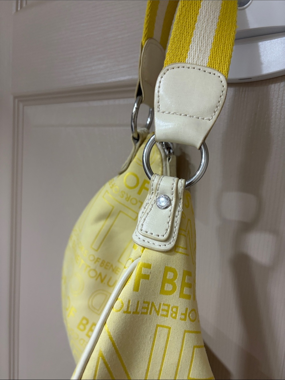 Vintage United Colors of Benetton Yellow Logo Hobo Shoulder Bag Y2K - Picture 4 of 12